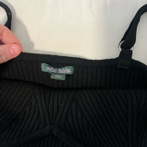 black spaghetti strap black cropped shirt - Picture 4 of 4